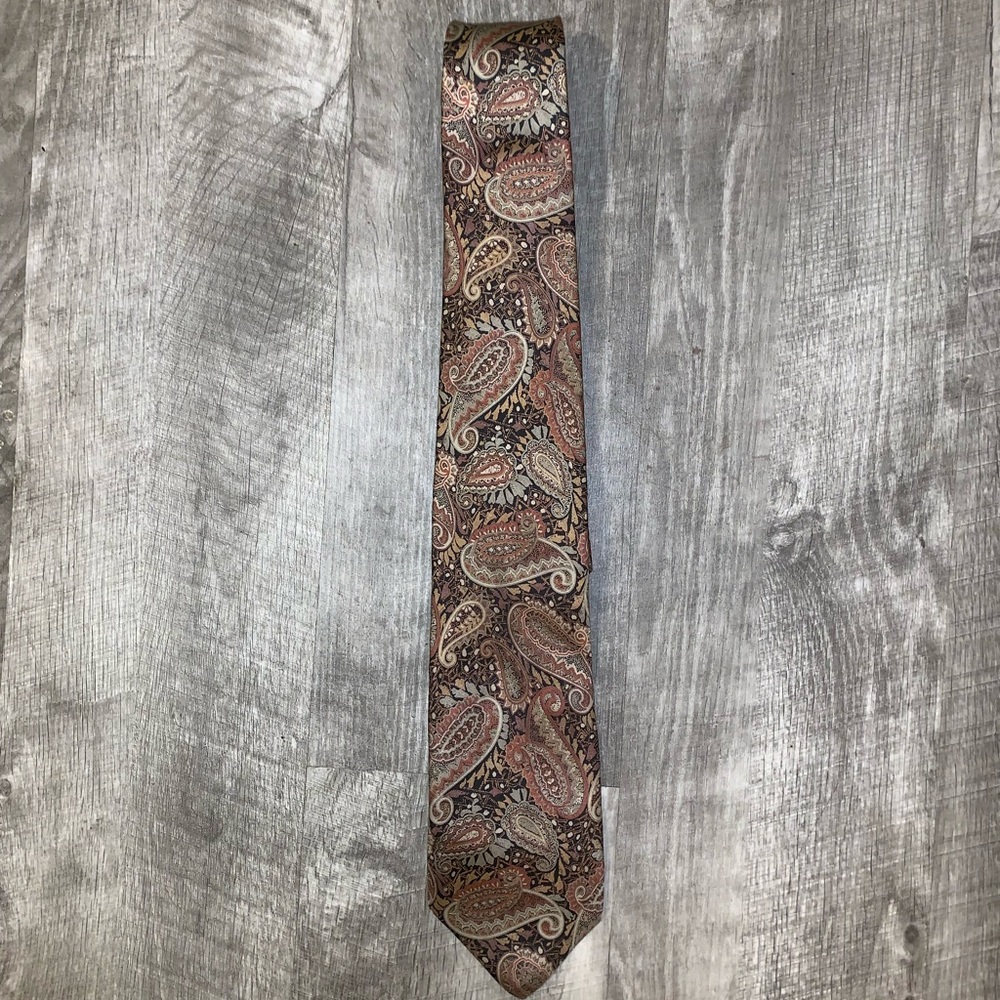 DAVID LAWRENCE 100% SILK TIE